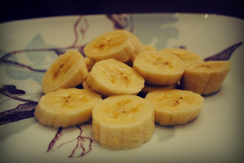 Bananas are nutritious, delicious fruits that contribute to a healthy lifestyle. Photo by Jenny Xu