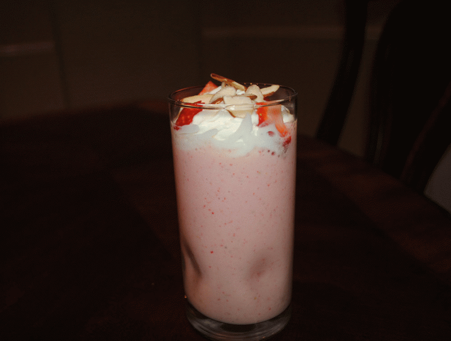 Wellness Wednesday: Strawberry Banana Milkshake Recipe
