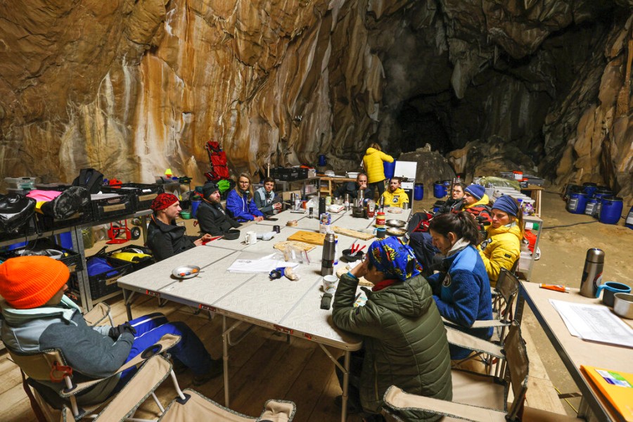 Voluntary Isolation for 40 Days in a Cave